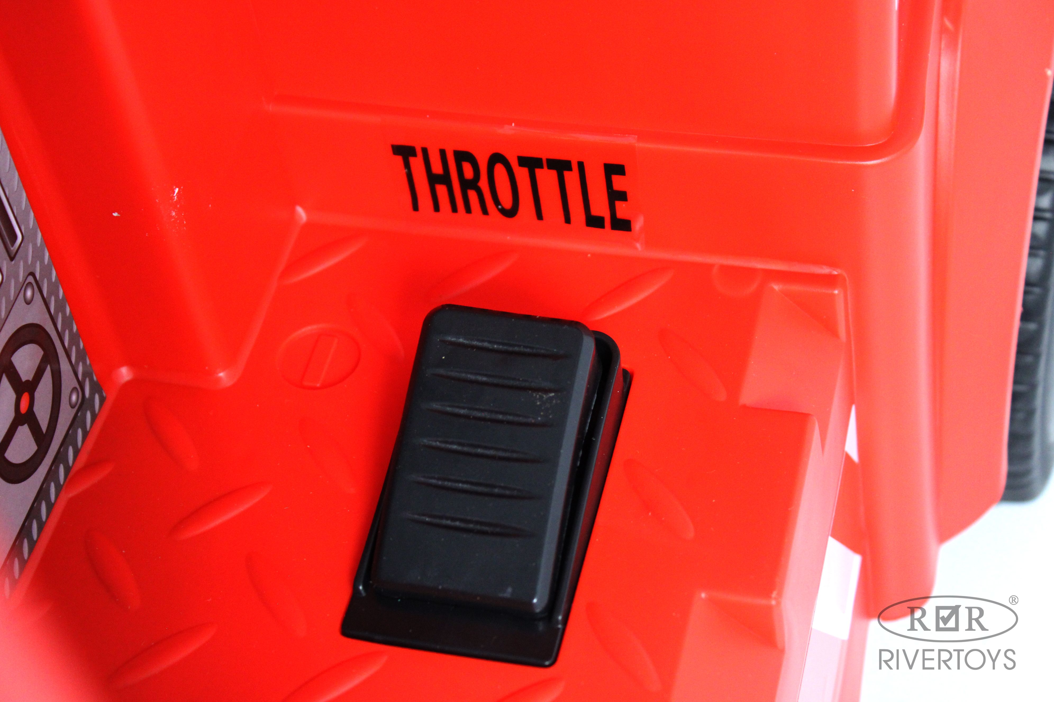 Купить Детский электромобиль RIVERTOYS Пожарная G001GG