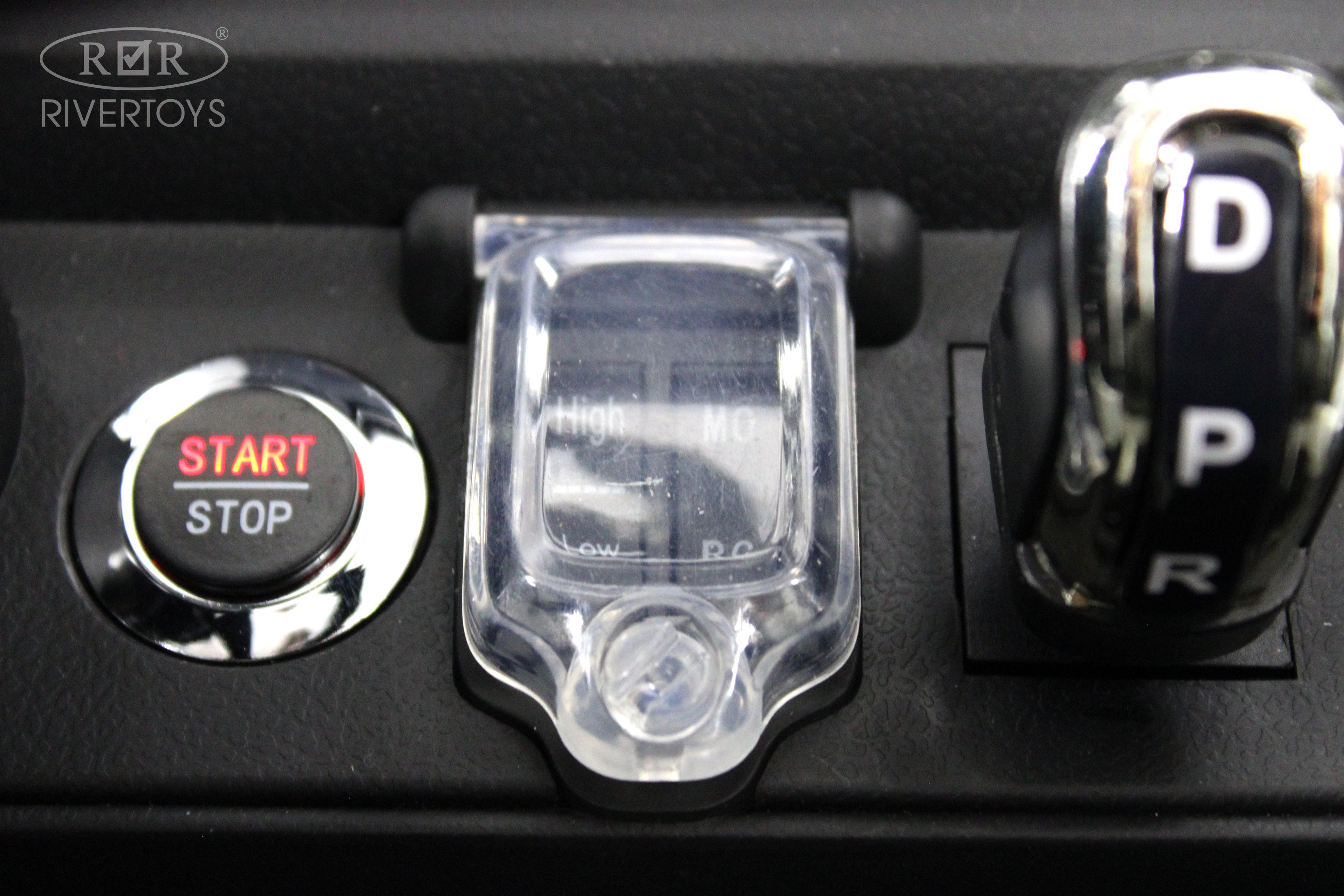 Купить Детский электромобиль RIVERTOYS Mercedes Benz G63 Y777YY