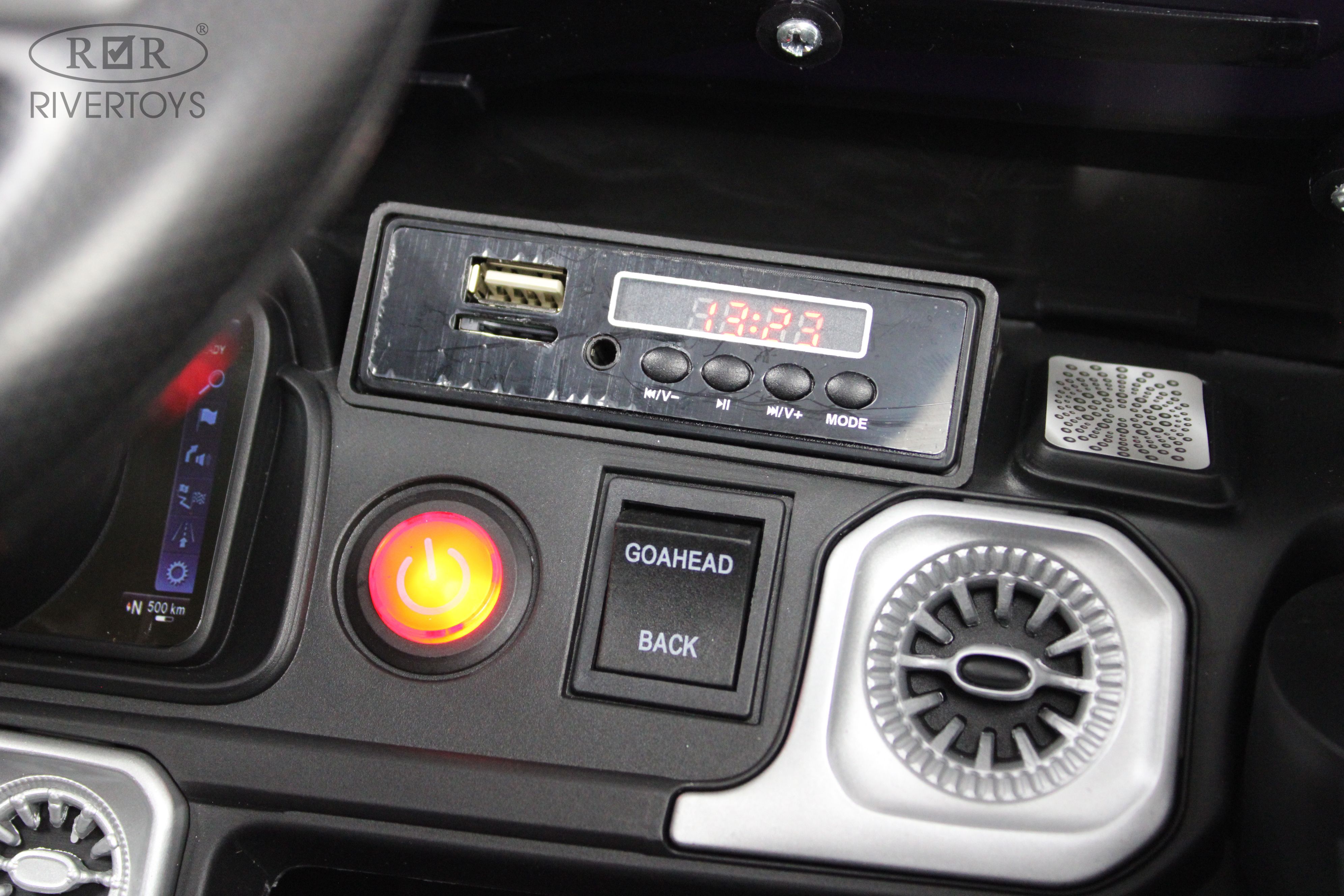 Купить Детский электромобиль RIVERTOYS Mercedes-Benz G63 O111OO