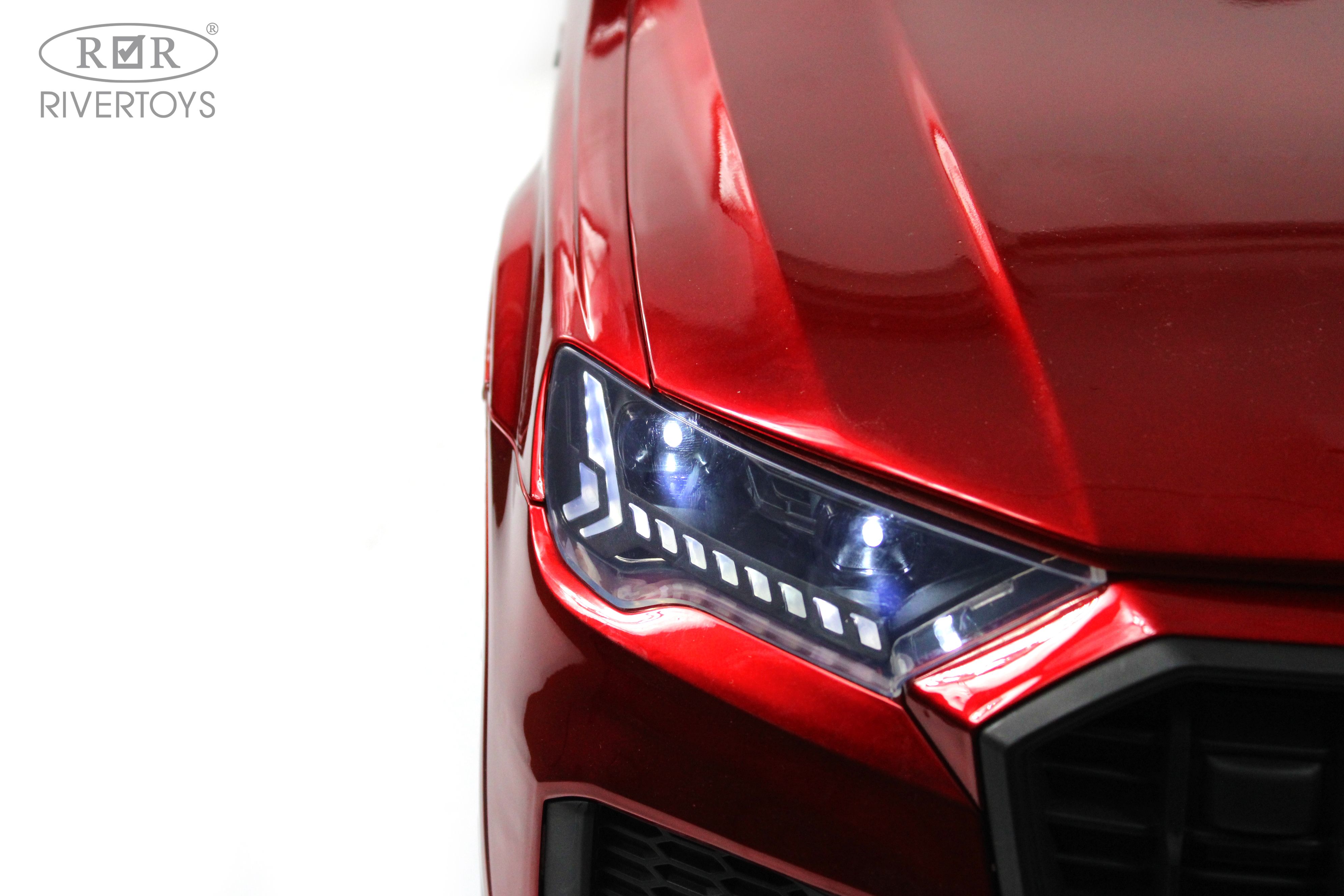 Купить Детский электромобиль RIVERTOYS AUDI Q7 HL678
